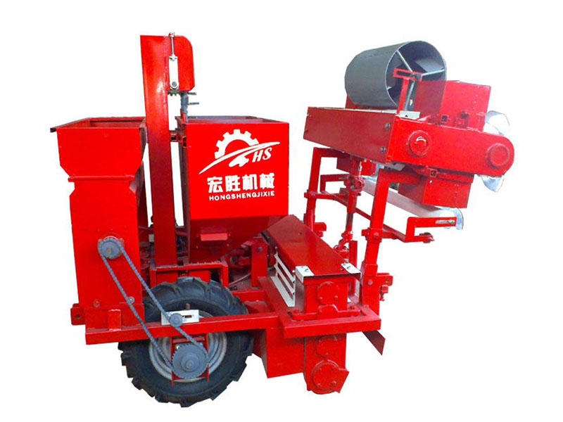 馬鈴薯打點(diǎn)覆膜全自動播種機(jī).jpg